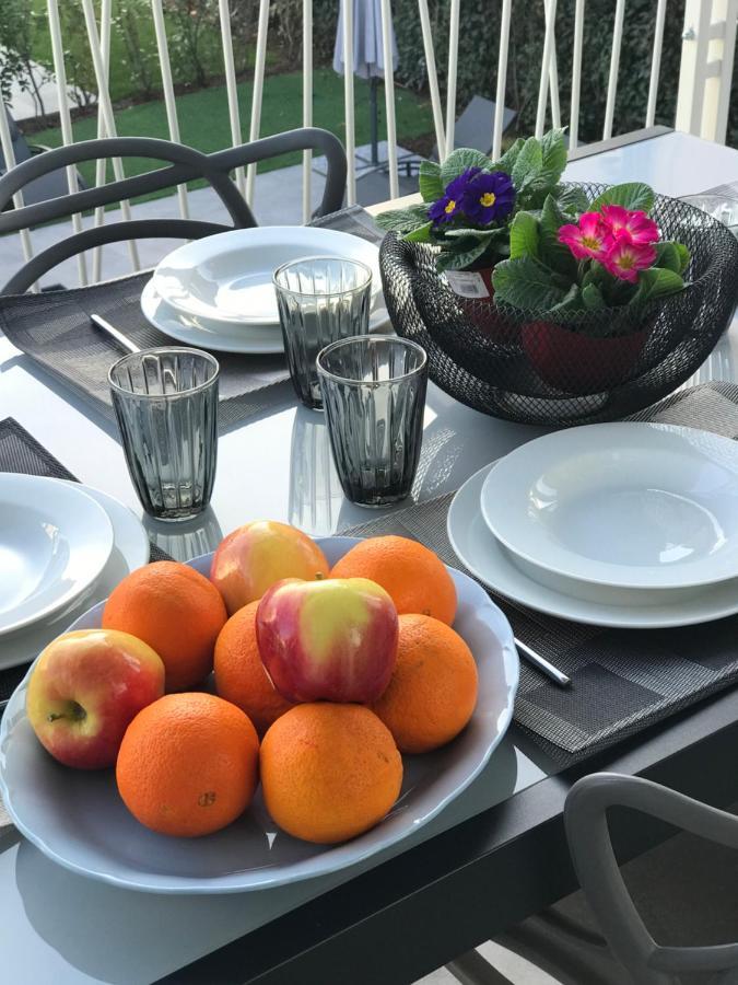 Villa Karolina Desenzano del Garda Eksteriør bilde